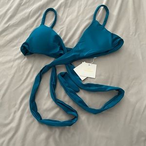 Lsea brand new wrap top